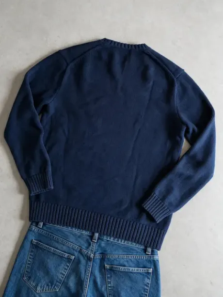 Hoodie / Jumper, On Jeans — Back layout