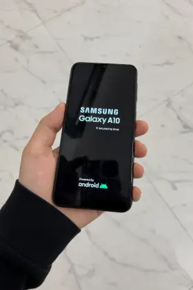 Samsung phone, photographed by Reframe